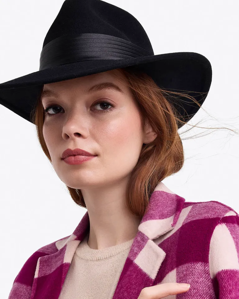 Wool Fedora with Scarf